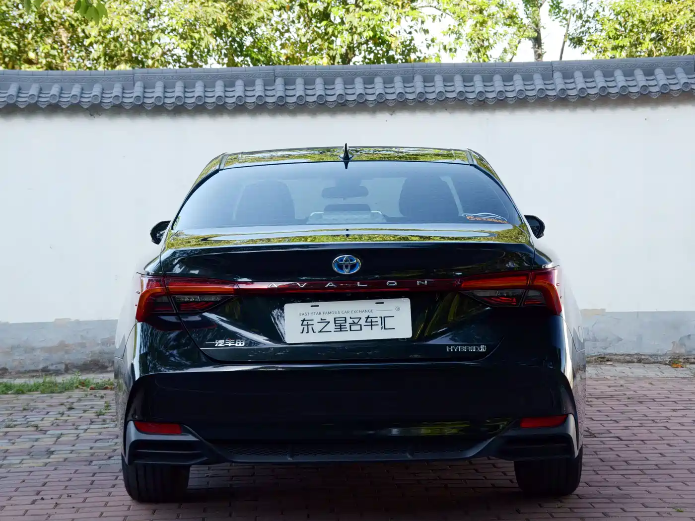 Toyota Avalon 2023 Hybrid 2.5L Luxury Edition фото 3