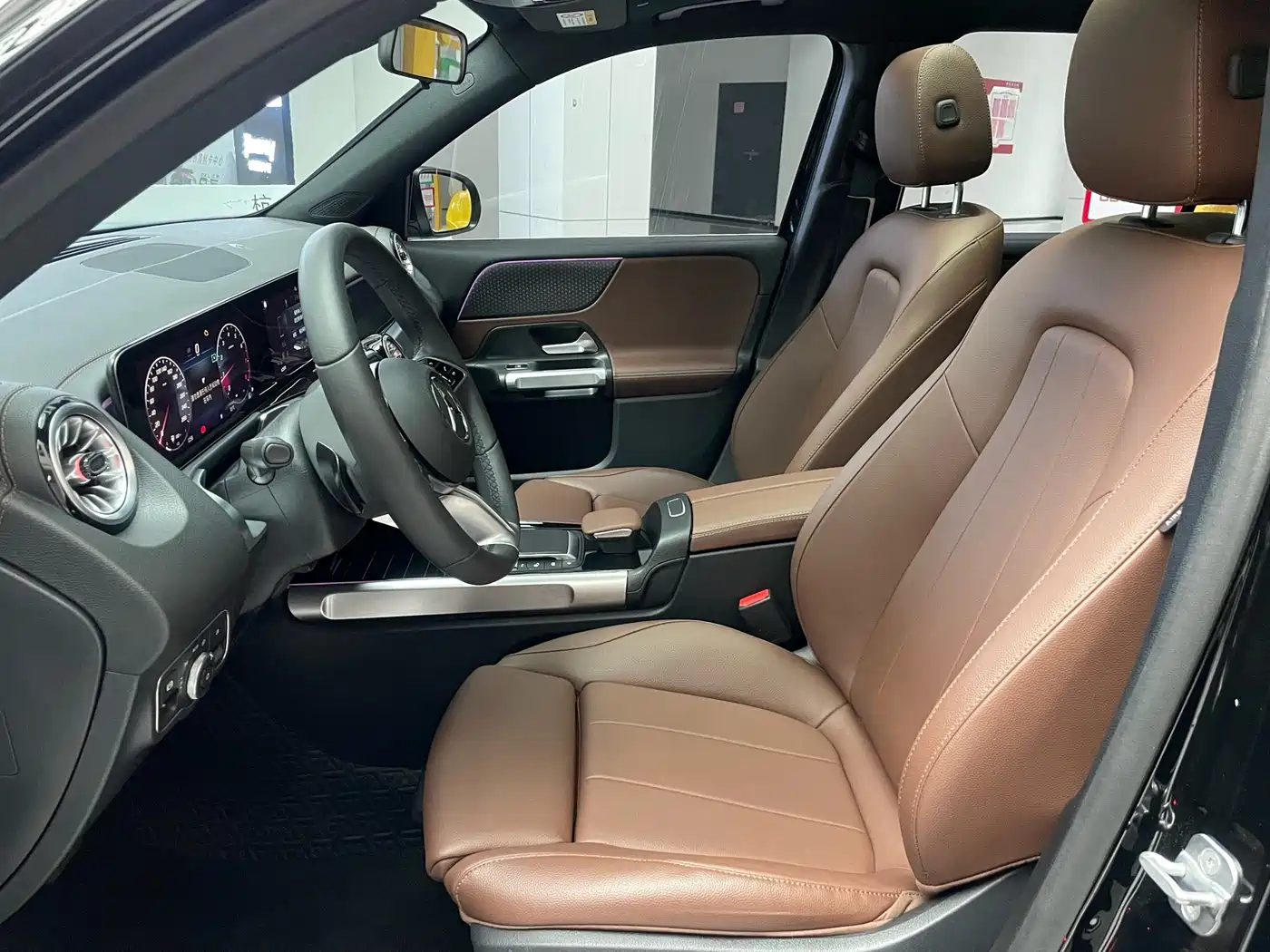 Mercedes-Benz GLB 2024 Facelift GLB 220 Dynamic фото 8