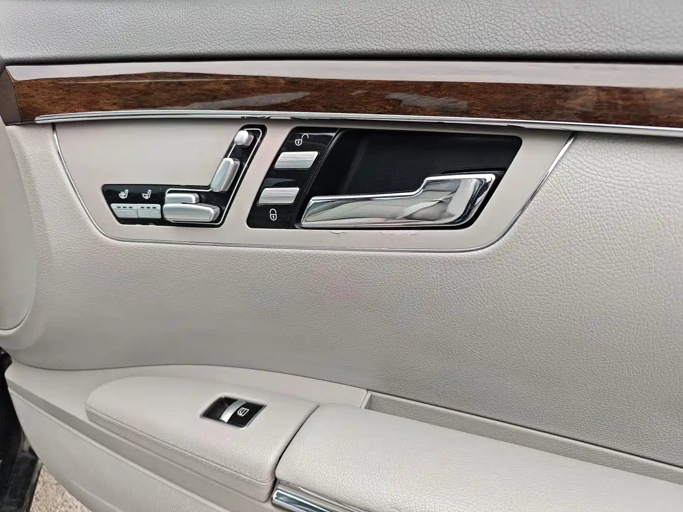 Mercedes-Benz S-Class 2012 S 300 L Business Grand Edition фото 18