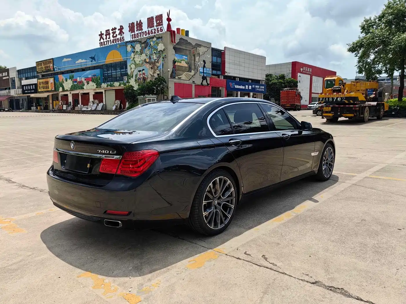BMW 7 Series 2009 Model 740Li Leading Edition фото 3
