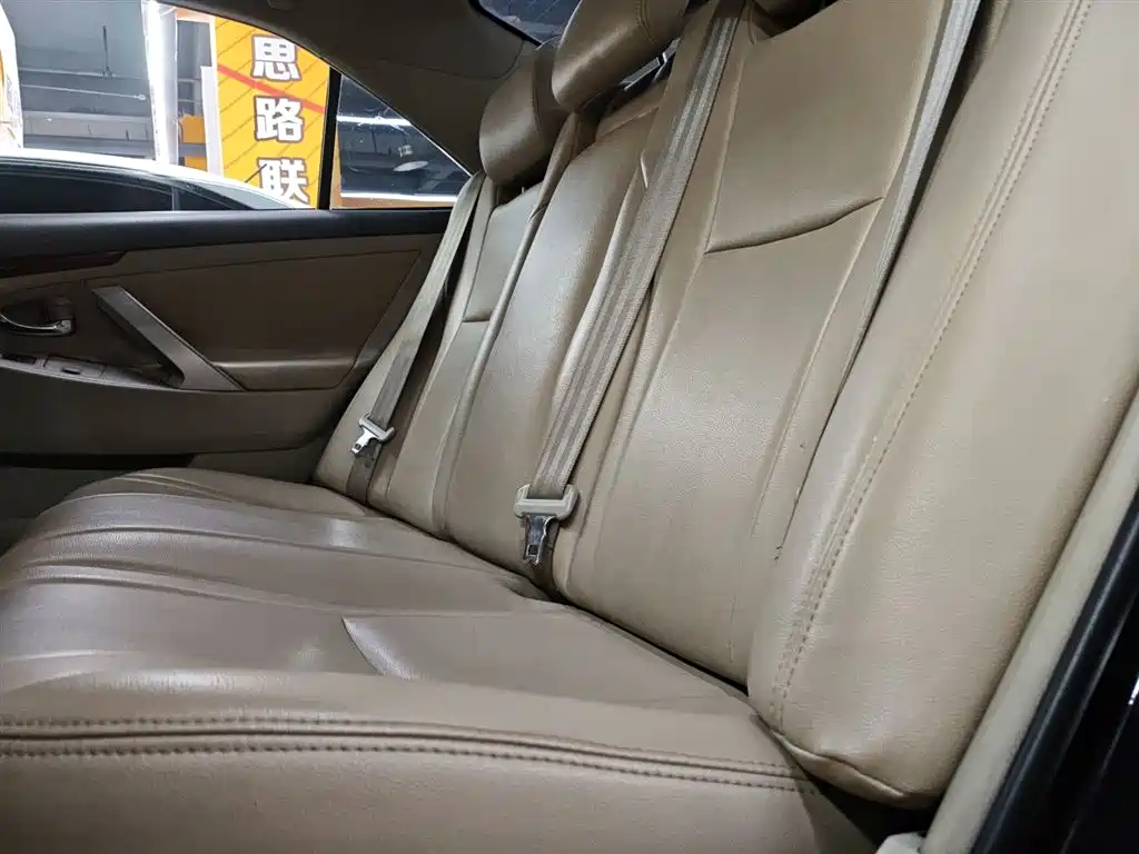Toyota Camry 2013 200E Classic Elite Edition фото 12