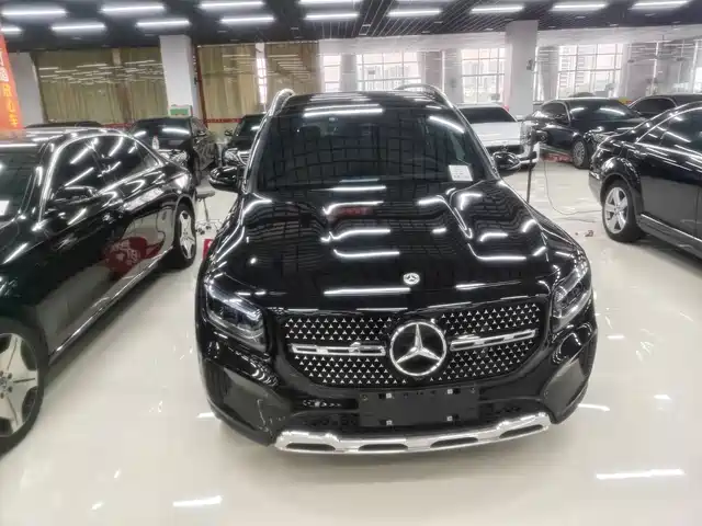 Mercedes-Benz GLB 2025