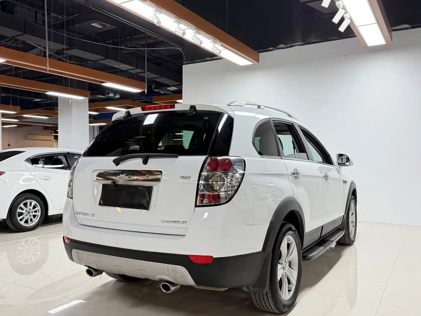 Chevrolet Captiva 2012 2.4L 4WD Flagship Edition 7-Seater фото 5