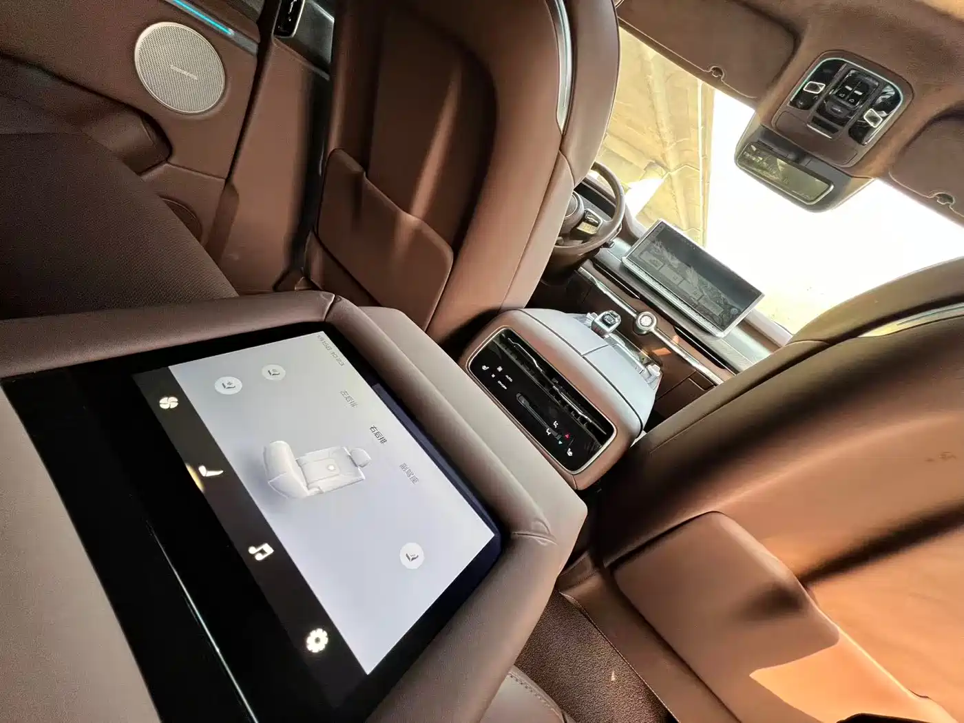 TANK TANK 700 NEW ENERGY