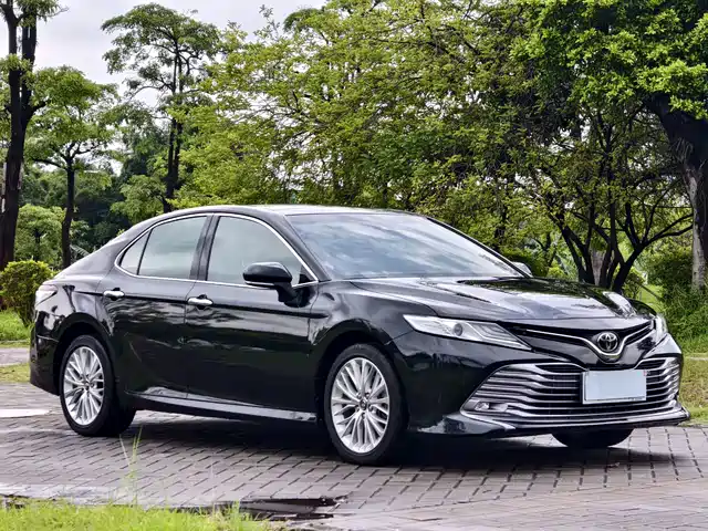 Toyota Camry 2019 Facelift 2.5G Luxury Edition — фото 3