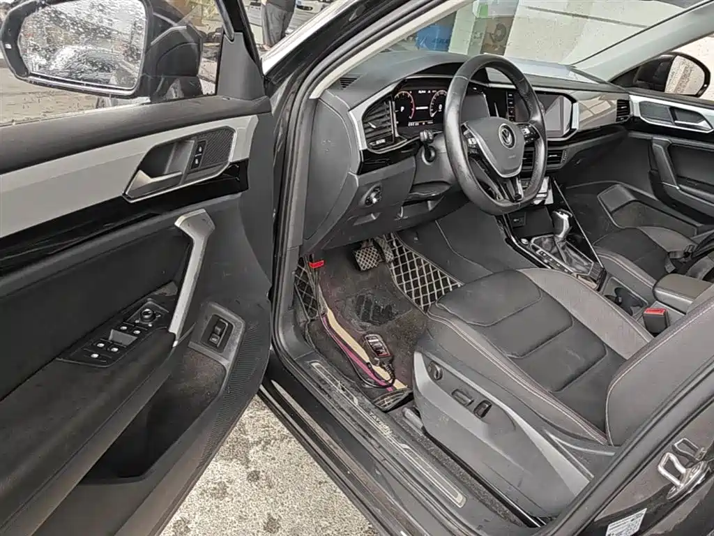 Volkswagen Tayron 2021 330TSI 2WD 3rd Anniversary Limited Edition фото 16