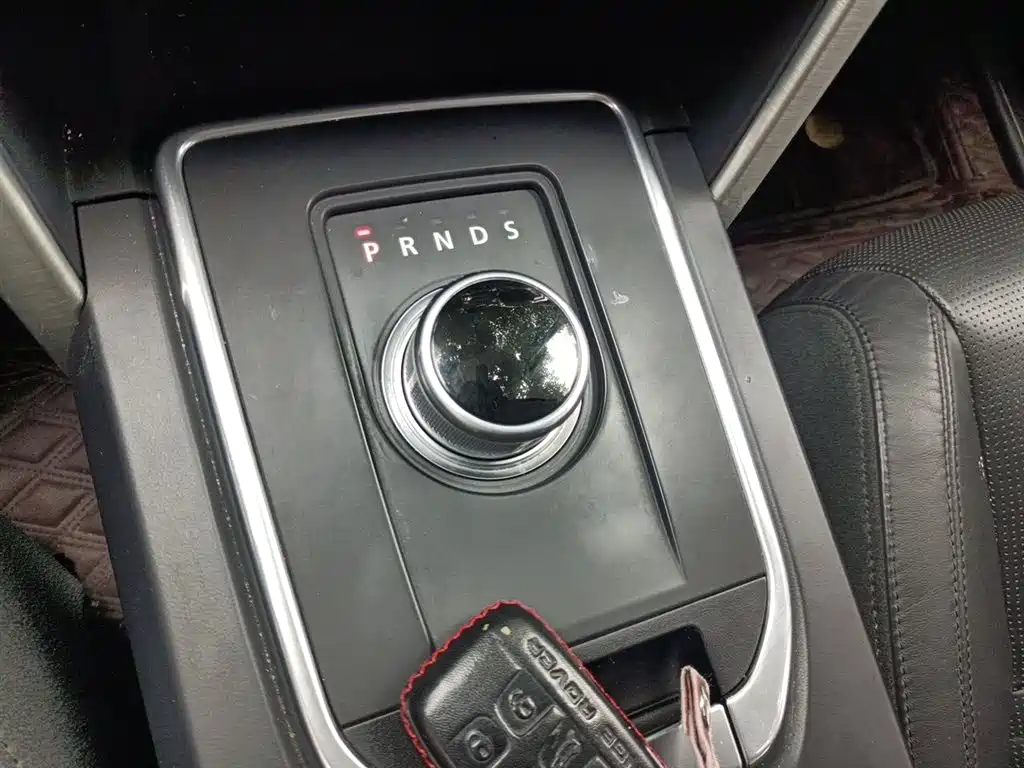 Land Rover Discovery Sport (Import) 2015 2.0T HSE Luxury фото 7