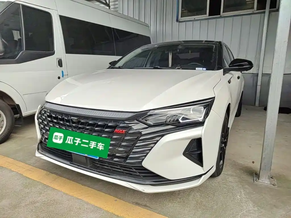 Dongfeng Aeolus Yixuan MAX 2022 2022 1.5T Ultra Cool Dad Edition