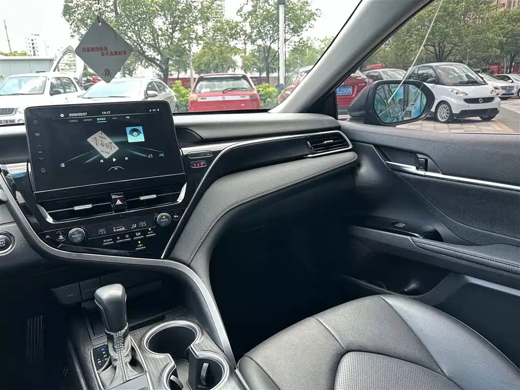 Toyota Camry 2021 2.0G Luxury Edition фото 22