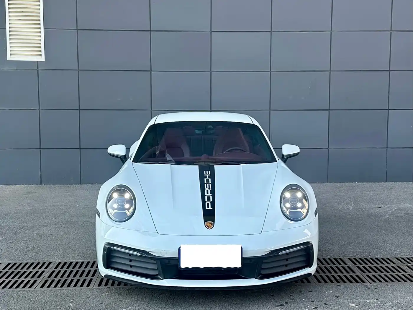 PORSCHE 911