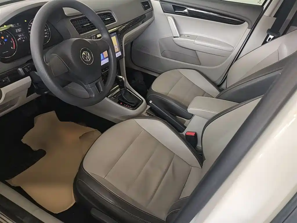 Volkswagen Lavida Tour 2013 1.4TSI Automatic Comfort фото 15