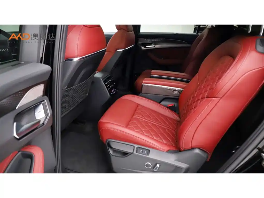 Audi Q6 2024 45 TFSI quattro Black Warrior Edition 7-seater фото 7