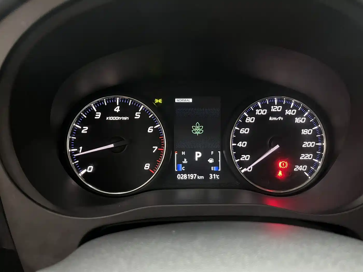 Mitsubishi Outlander 2022 2021 2.4L 4WD Deluxe Edition 7-Seater