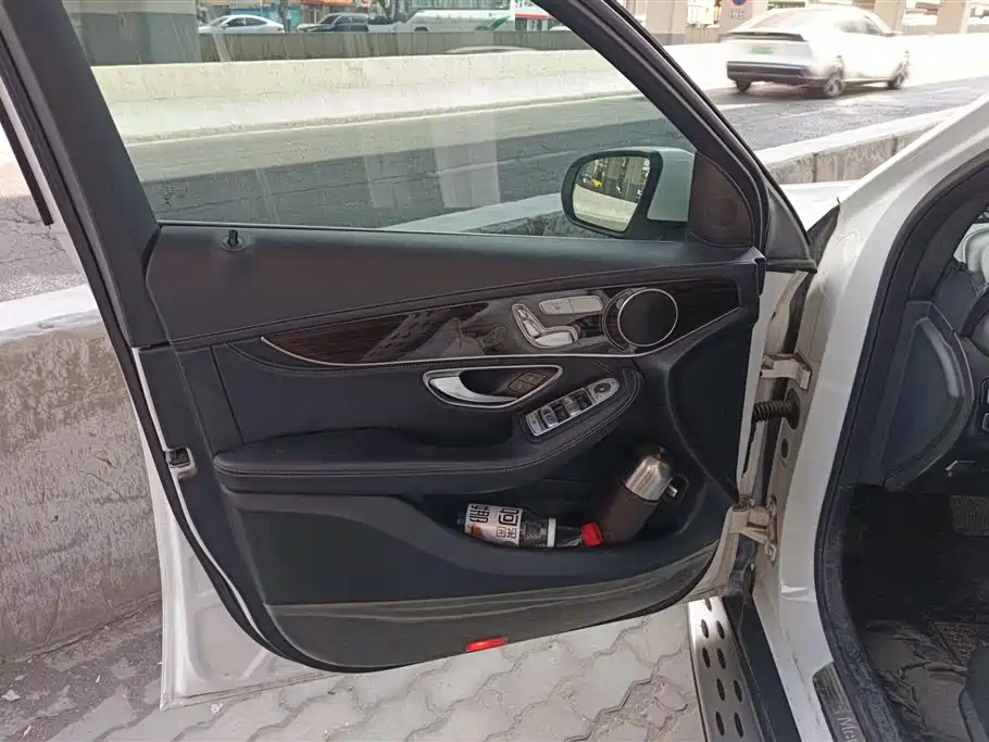 Mercedes-Benz GLC 2016 GLC 260 4MATIC Dynamic фото 7