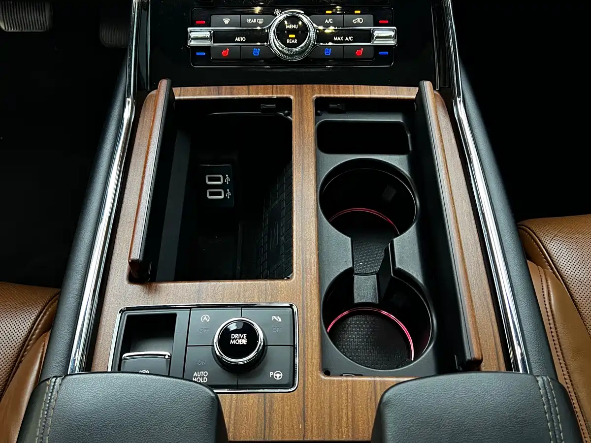 Lincoln Navigator 2019 3.5T Ultimate China VI фото 5