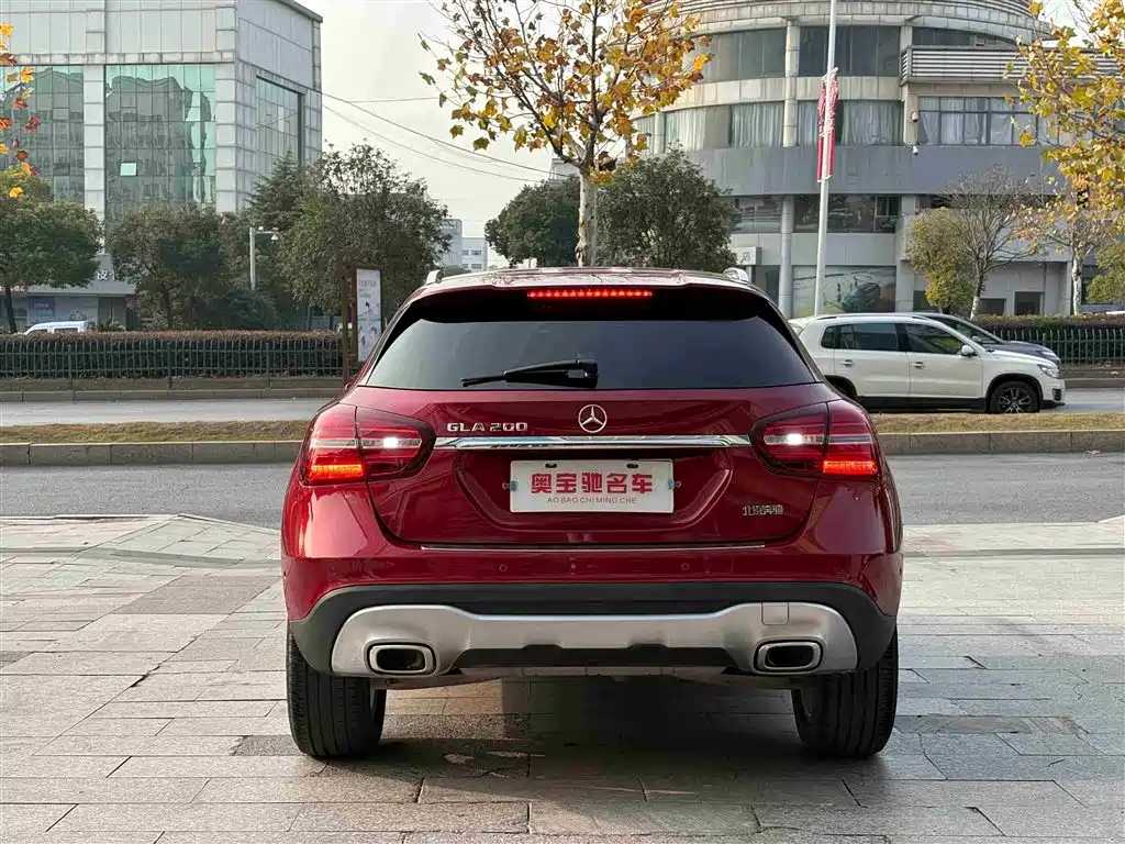 Mercedes-Benz GLA 2017 GLA 200 Dynamic фото 13