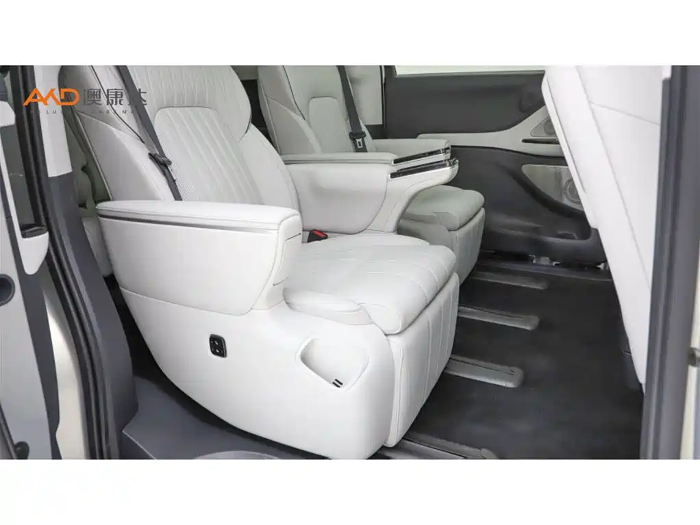 Voyah Auto Voyah Dreamer 2025 PHEV AWD Flagship Qian Kun Edition фото 8