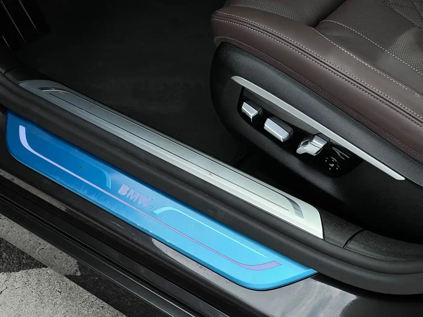 BMW 7 Series 2017 740Li Leading Edition фото 26