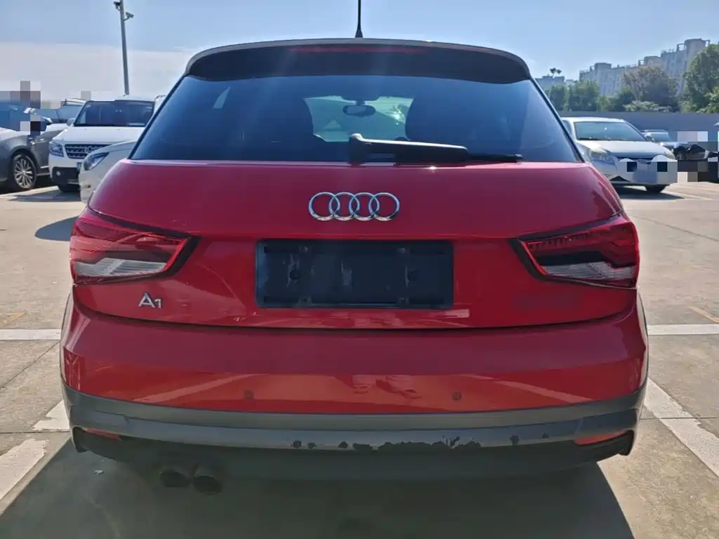 Фото 6 - Audi A1