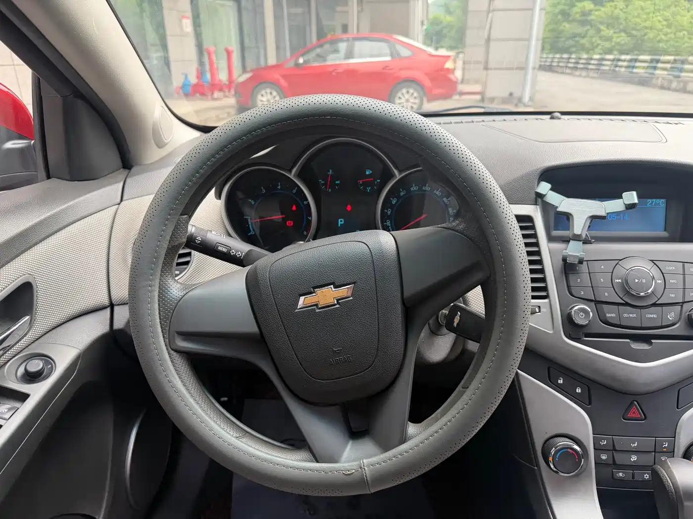 Chevrolet Cruze 2013 Model 1.8L SE AT фото 12