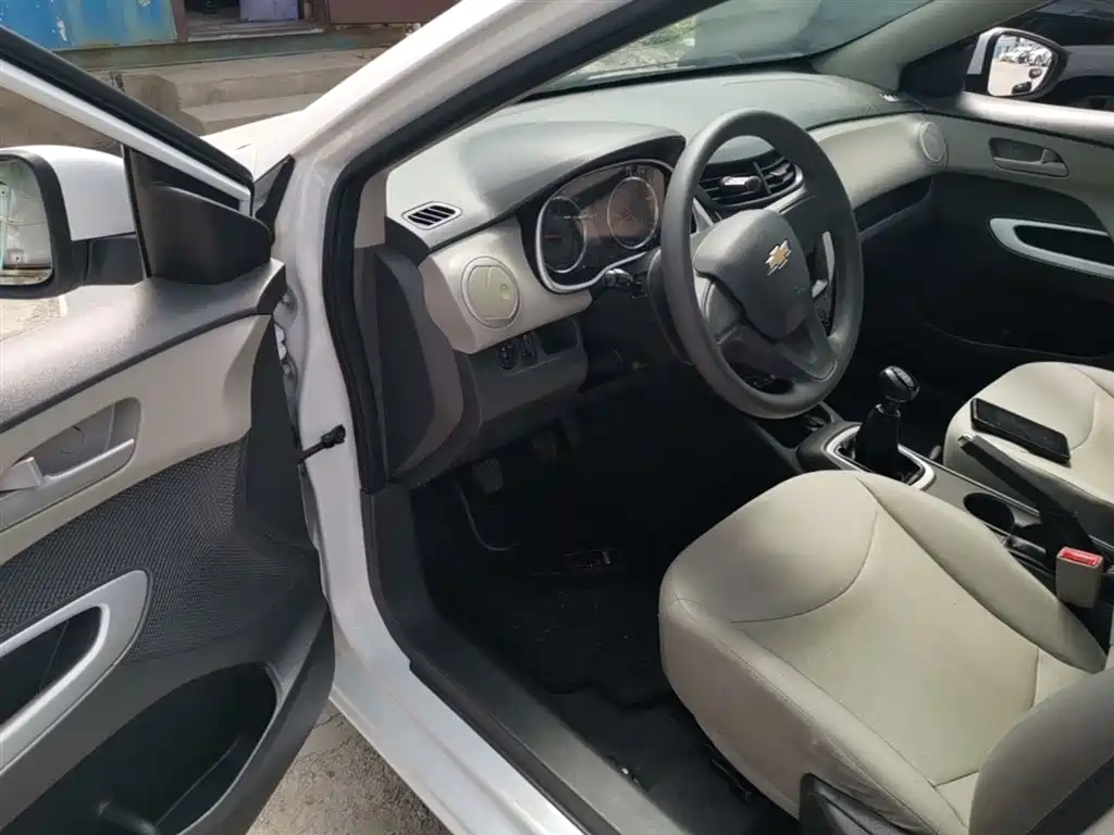 Chevrolet Sail 2018 Sail 3 1.5L Manual Ideal Sunroof фото 16
