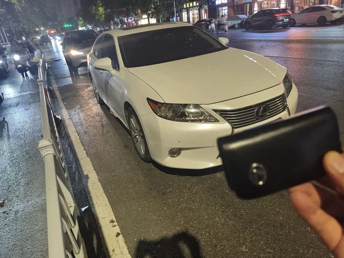 Lexus ES 2013 250 Elite Edition фото 3
