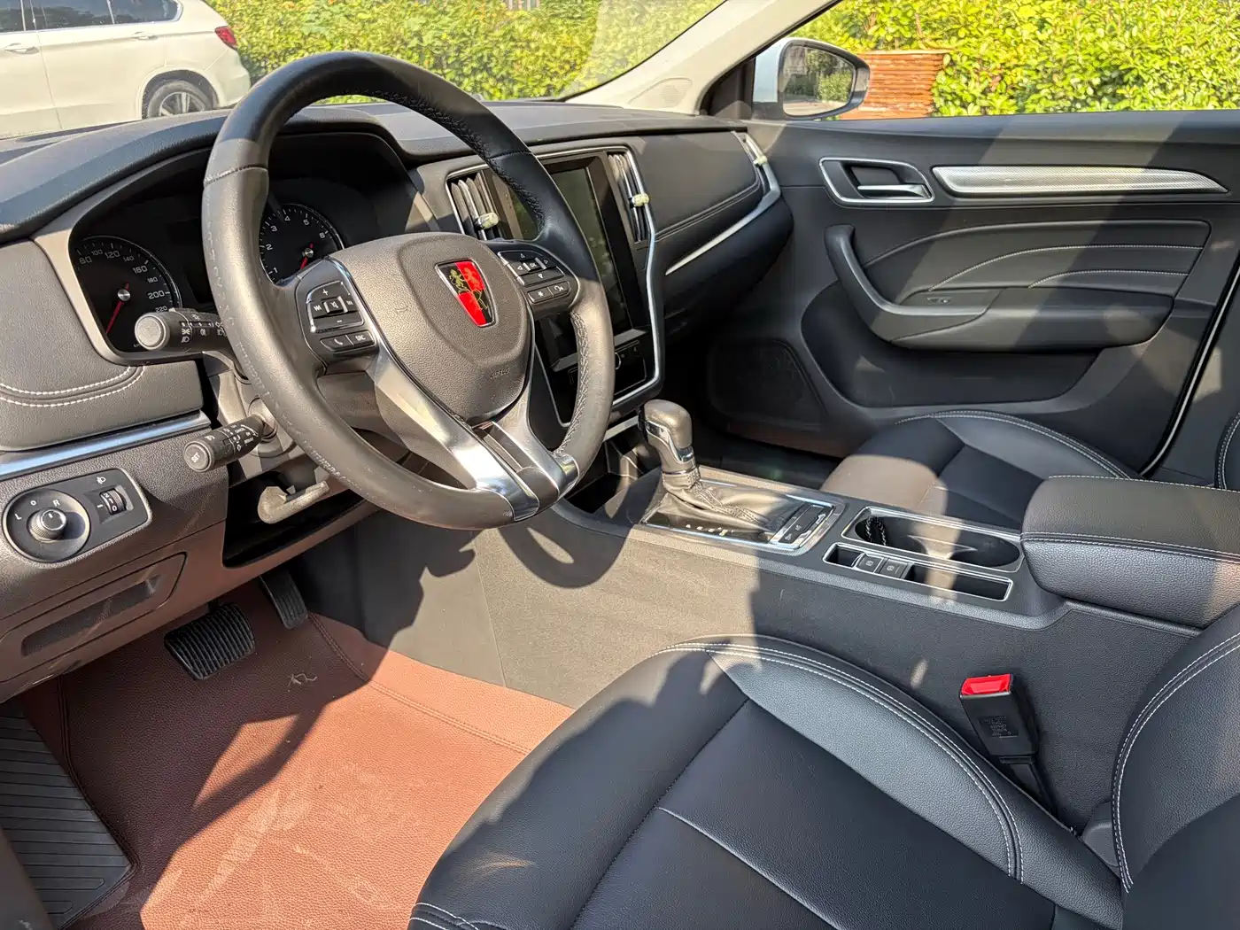 Roewe i6 2018 2018 20T Automatic Internet ZhiXiang Edition