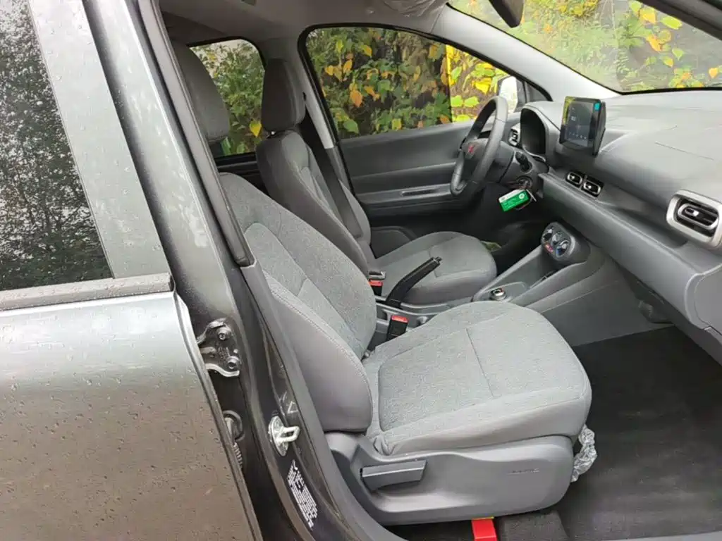 Wuling Motors Wuling Hongguang New Energy 2026 2025 Model Range Extender Hybrid 50KM Standard