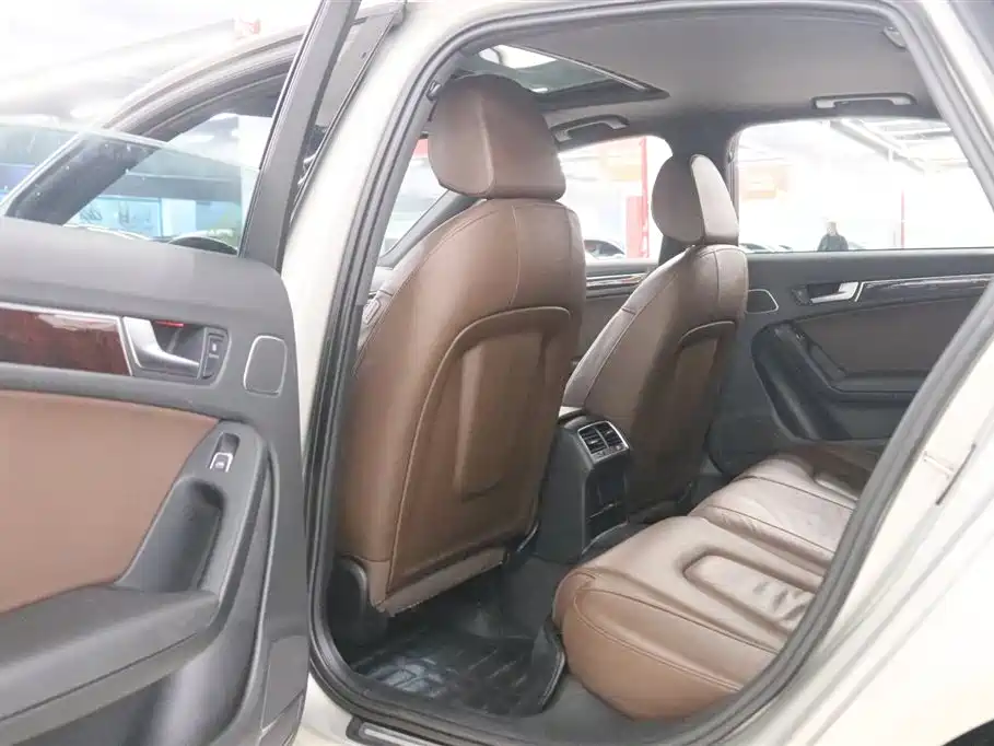 Audi A4L 2016 35 TFSI Automatic Comfort фото 16