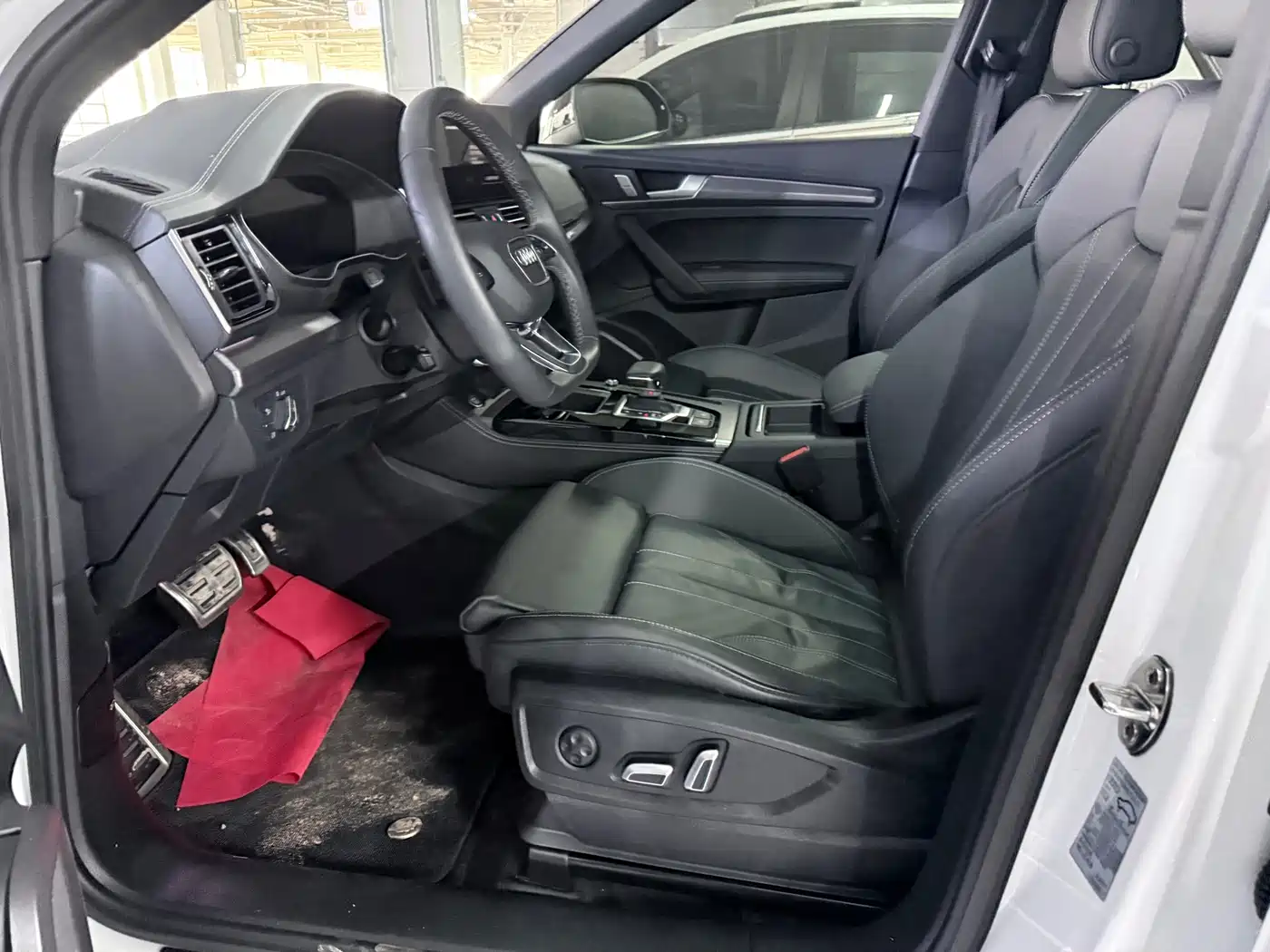 Audi Q5L 2025 40 TFSI Fashion Dynamic фото 8