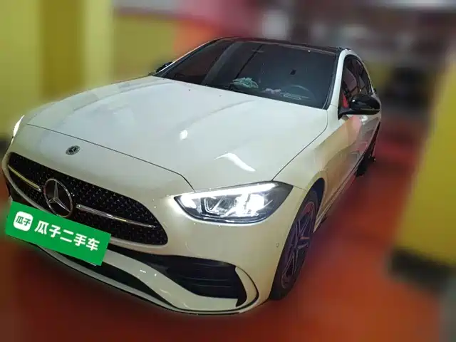 Mercedes-Benz C-Class 2024