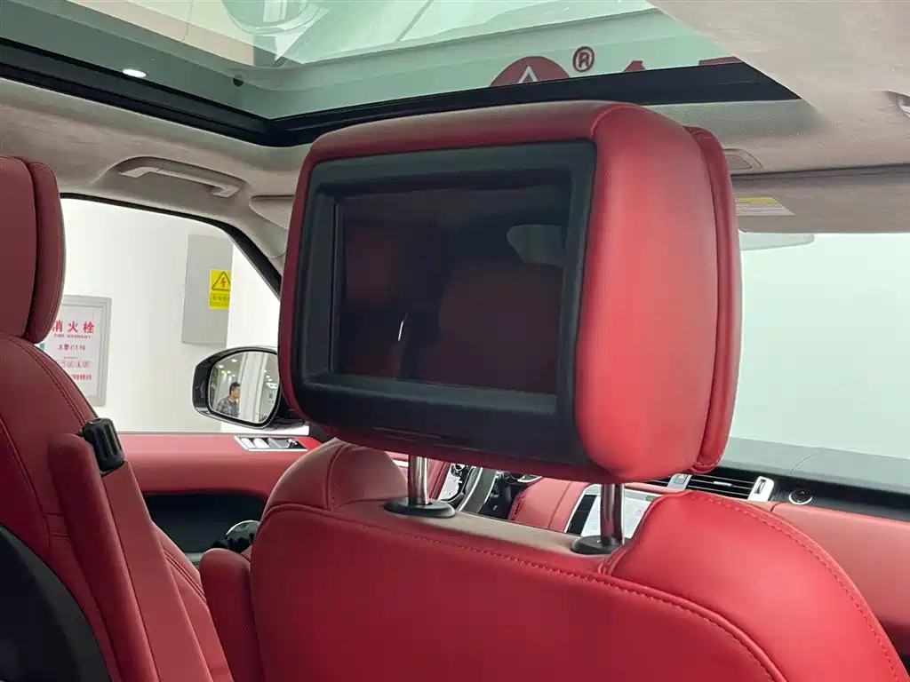 Land Rover Range Rover Sport 2021 3.0 L6 HST фото 33