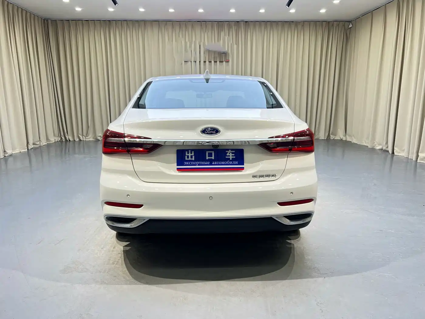 Ford Escort 2022 2021 1.5L Automatic Platinum Edition