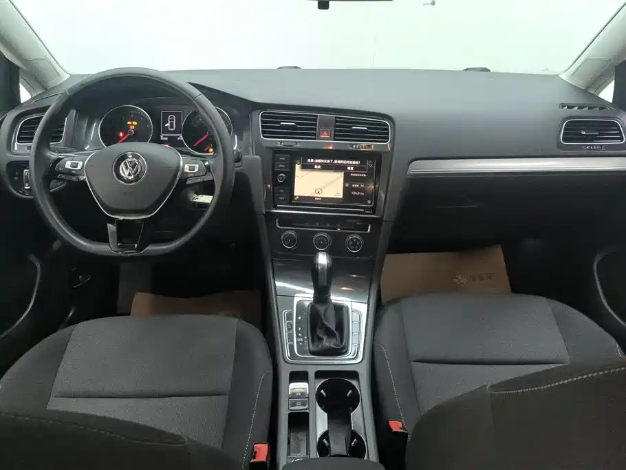 Volkswagen Golf 2019 200TSI DSG Comfort Progressive China VI фото 12