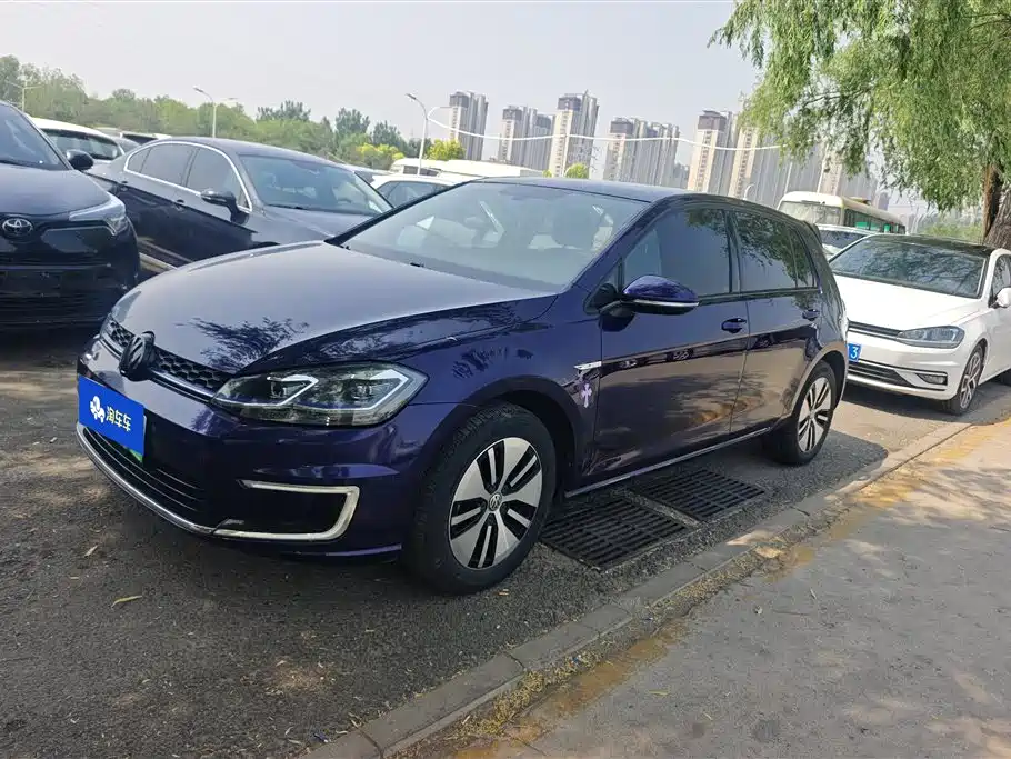 Volkswagen Golf Electric 2020 Chi