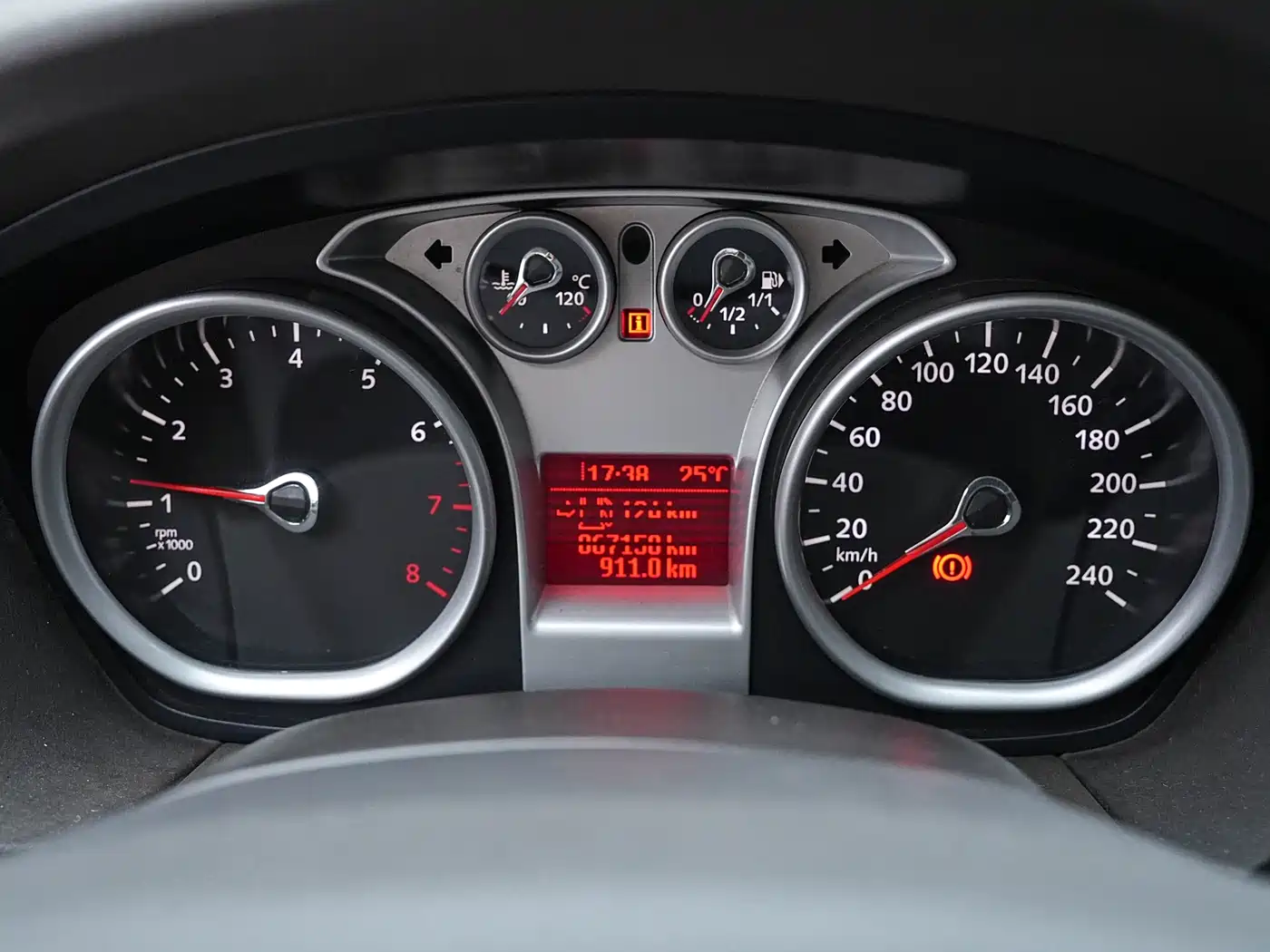 Ford Focus 2011 2011 Hatchback 1.8L Automatic Fashion