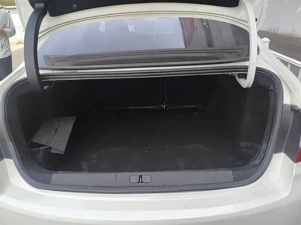 Peugeot 408 2014 1.8L Automatic Luxury Edition фото 19