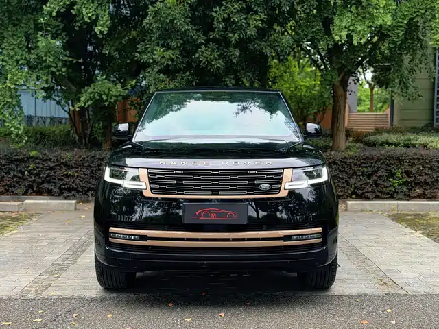 Land Rover Range Rover 2025 3.0 L6 400PS Flourishing Era Extended Wheelbase — фото 3