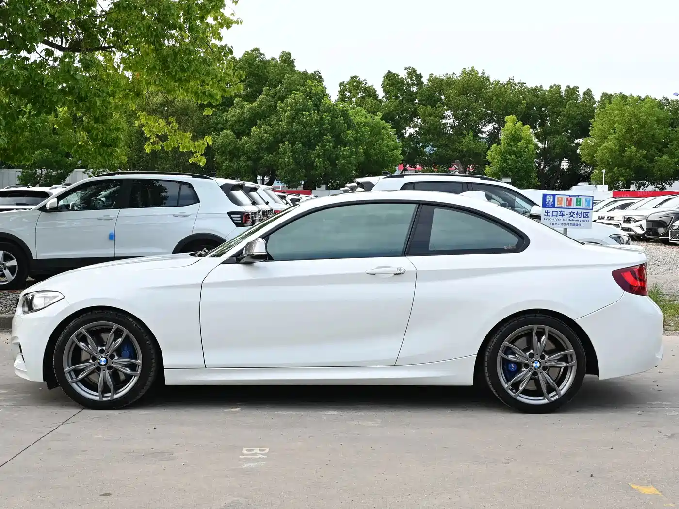Фото 3 - BMW 2 Series (Import)