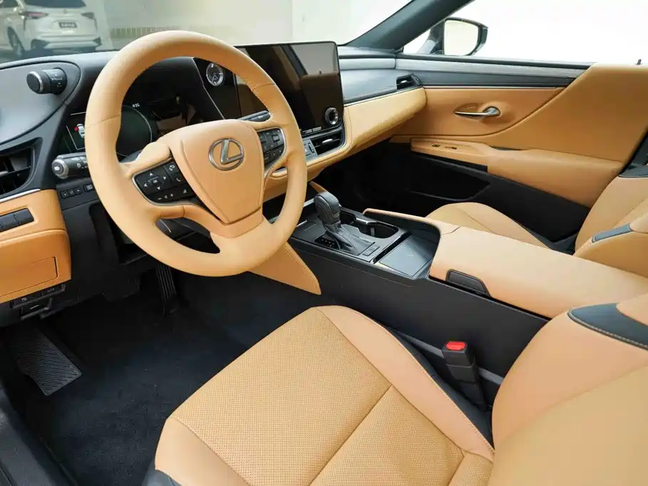 Lexus ES 2026 2025 200 Ultimate Edition