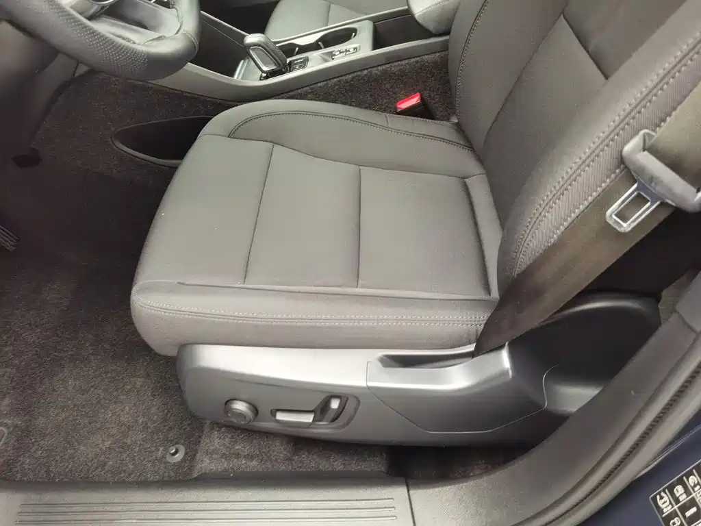 Photo 20 - Volvo XC40