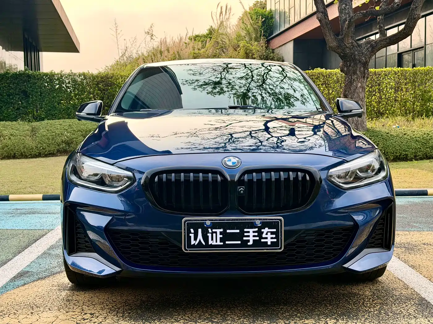 BMW 1 Series 2021 125i M Sport Black Night Edition фото 2