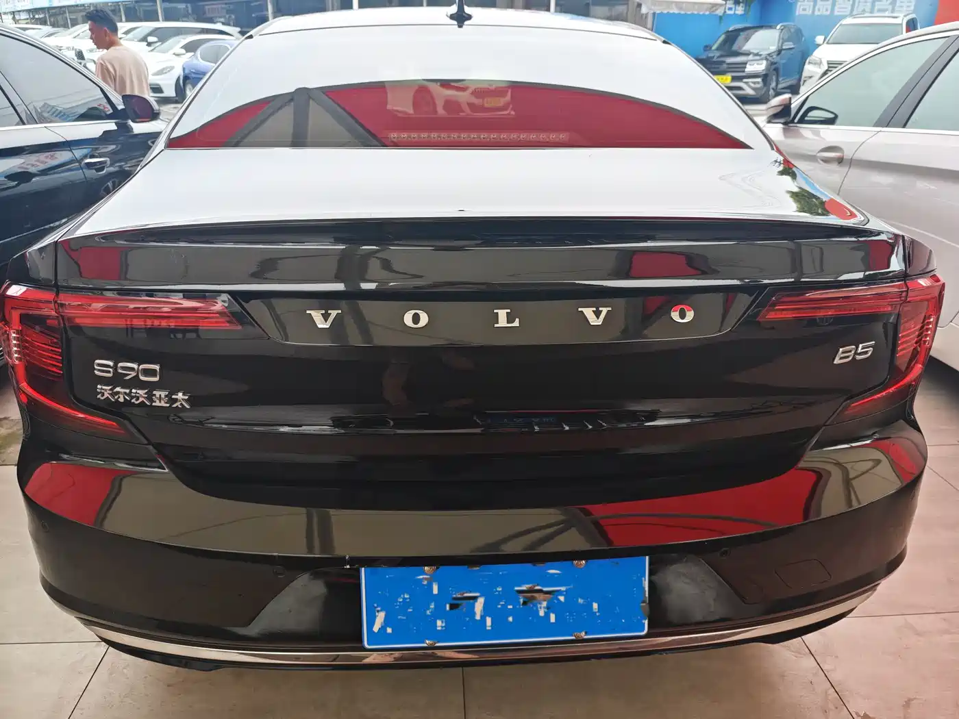 Volvo S90 2021 Model B5 Inscription Luxury Edition фото 4