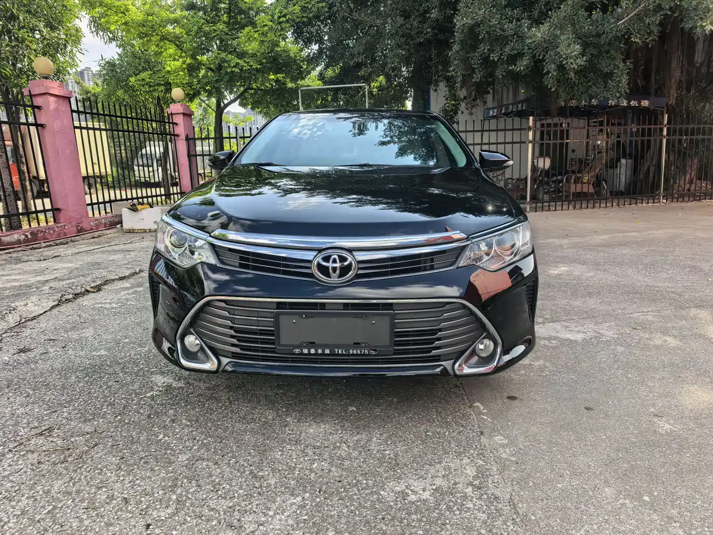 Toyota Camry 2015 2.0G Leading Edition фото 2