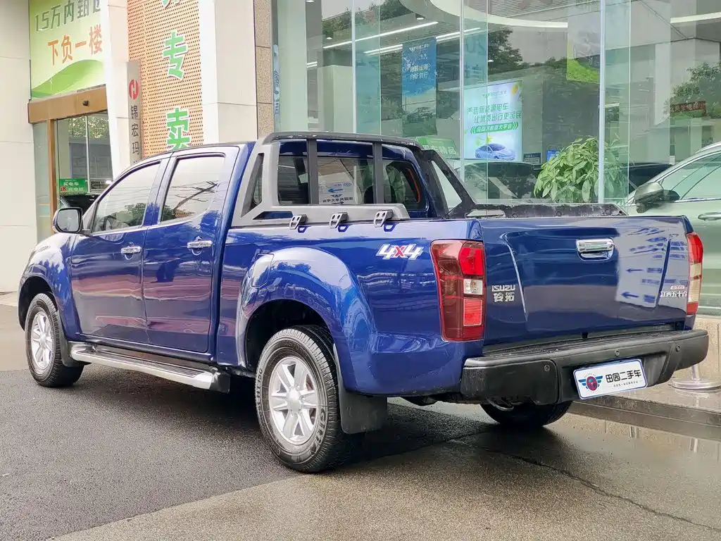 Isuzu Lingtuo 2021 2020 2.5T 4WD Automatic Flagship Edition China VI Extended Version JE4D25Q6A