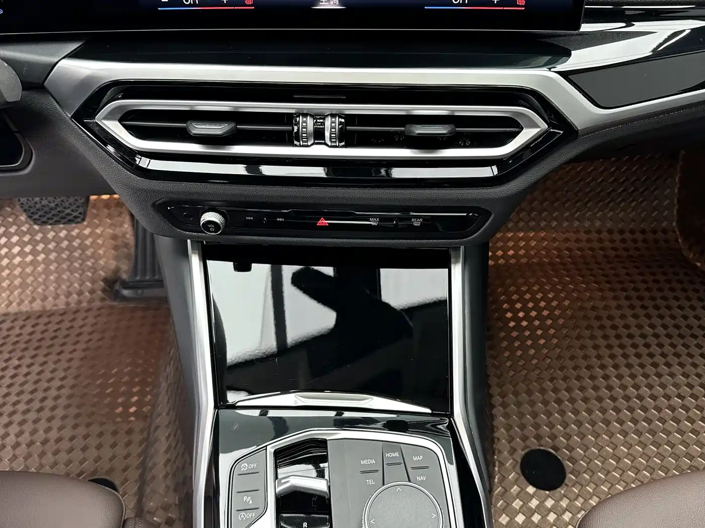 BMW 3 Series 2023 320Li M Sport Package фото 14