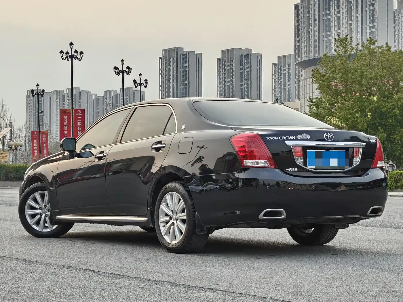 Toyota Crown 2011 2.5L Royal Leather Sunroof Special Edition фото 4