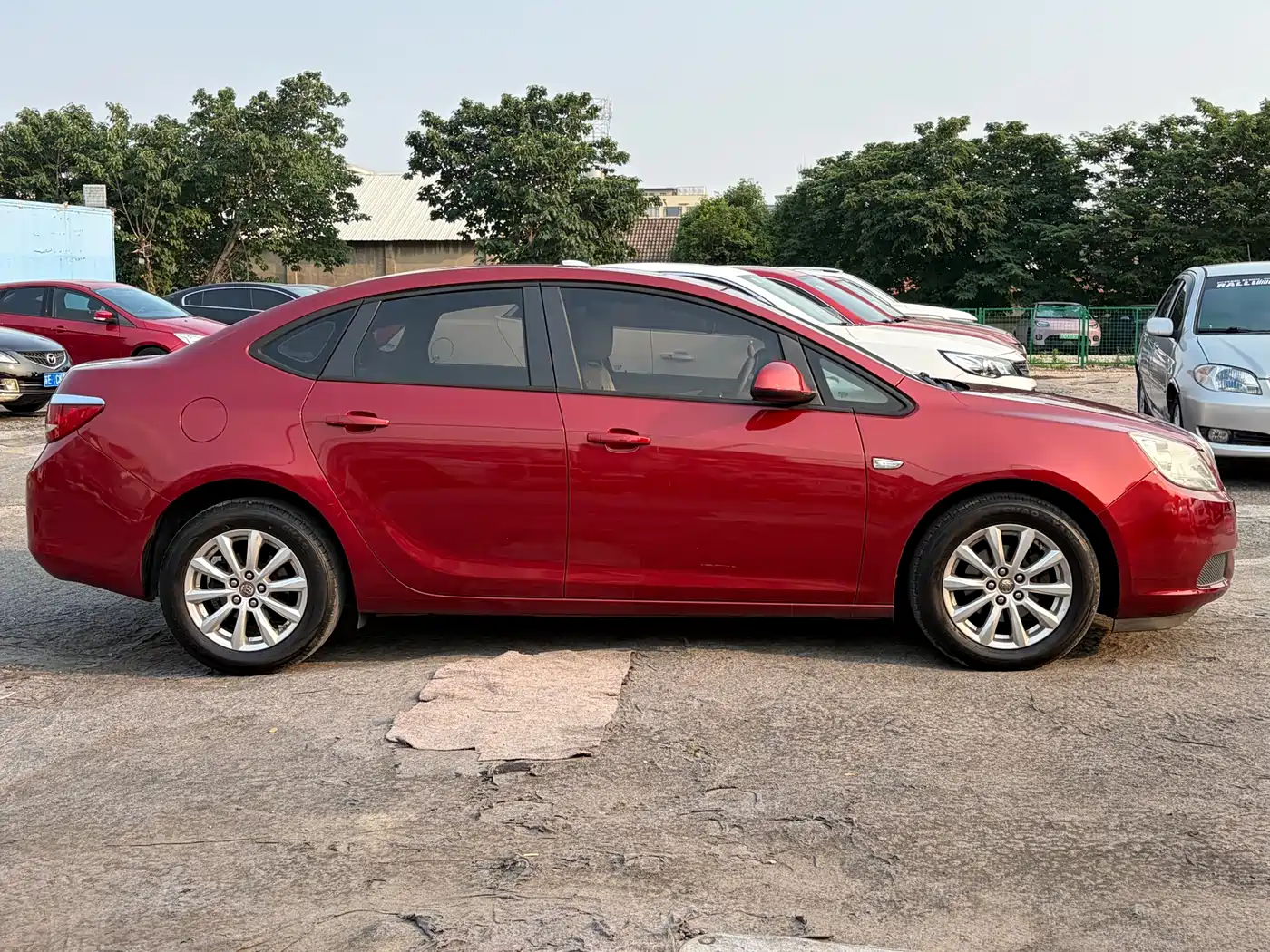 Buick Excelle 2013 Model GT 1.6L Manual Comfort фото 4
