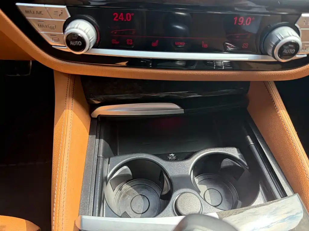 BMW 6 Series GT 2021 630i M Sport Package фото 7