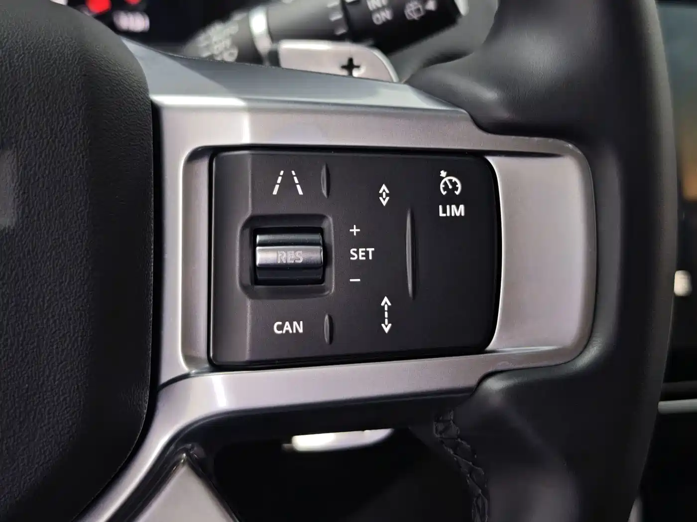 Land Rover Discovery 2023 2023 Facelift 360PS R-Dynamic SE